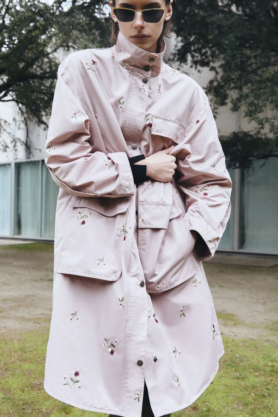 Embroidered flowers trench coat - Pink Pale